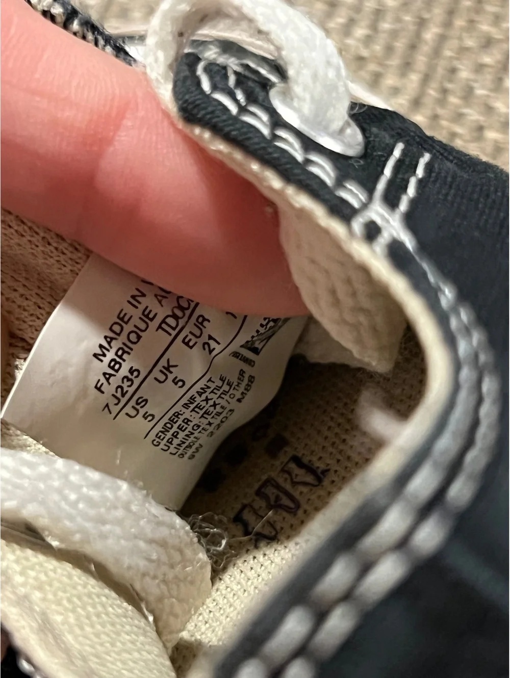 Converse Classic Sneakers